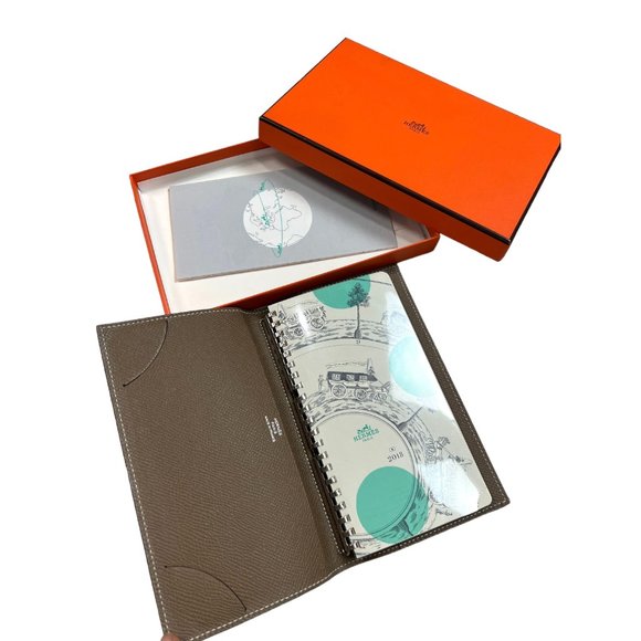 #1196 HERMES Agenda With Box - Picture 1 of 1